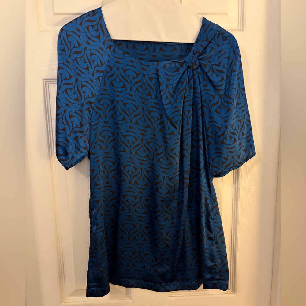 Banana Republic Blue and Black Short Sleeved Patterned Blouse SZ M